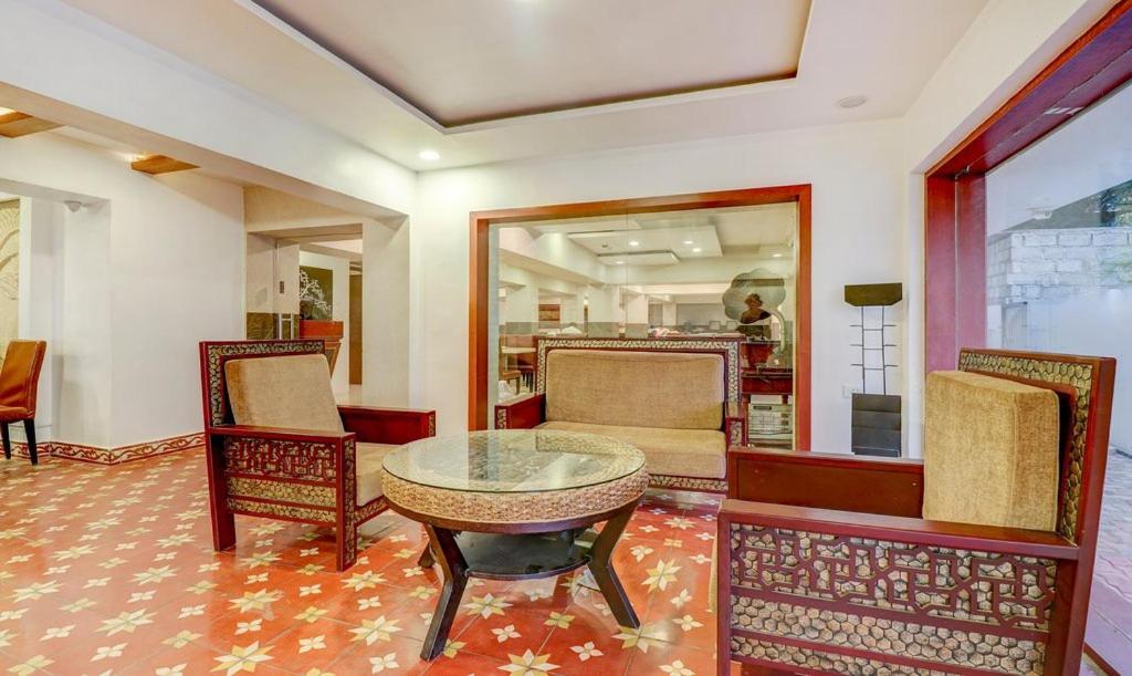 Hotel Palmyra Grand Suite - Kanyakumari Bagian luar foto