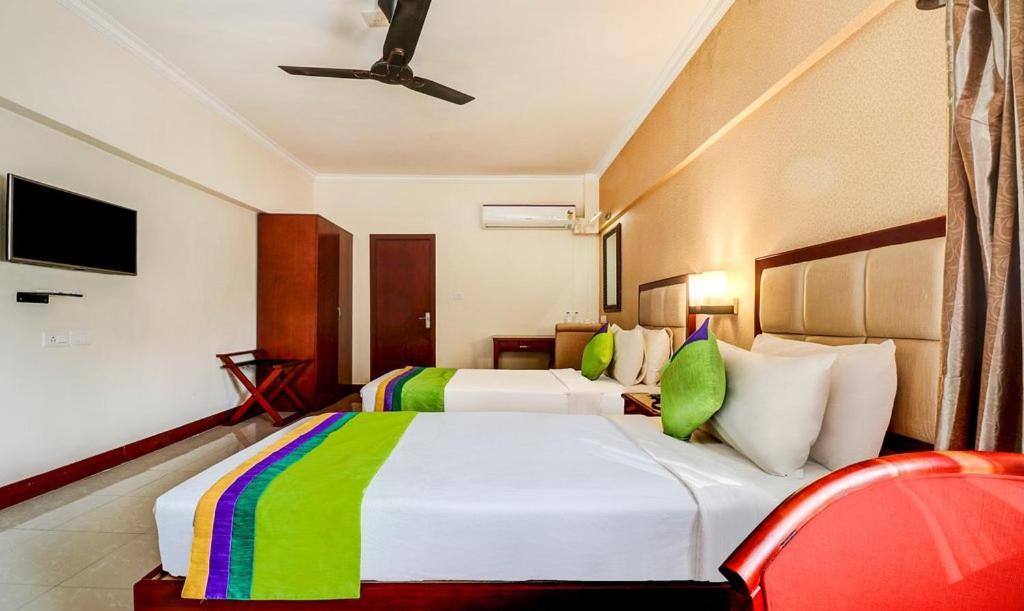 Hotel Palmyra Grand Suite - Kanyakumari Bagian luar foto