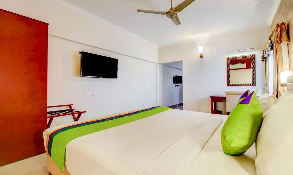 Hotel Palmyra Grand Suite - Kanyakumari Bagian luar foto