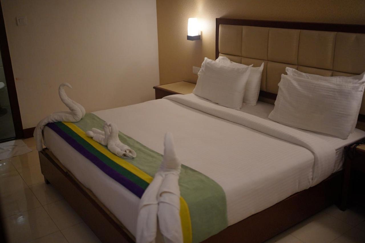Hotel Palmyra Grand Suite - Kanyakumari Bagian luar foto